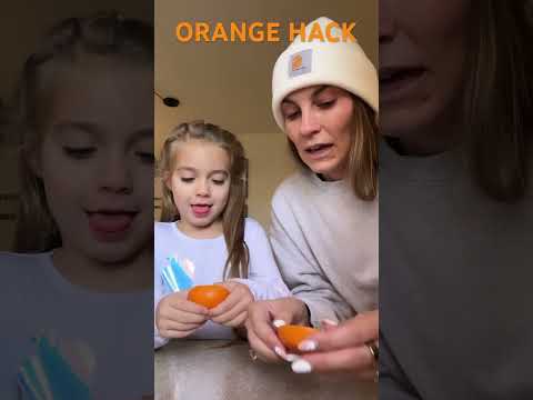 The best orange hack! Did you know how to do this already? 🧡 #kitchenhacks #cookinghacks #shorts