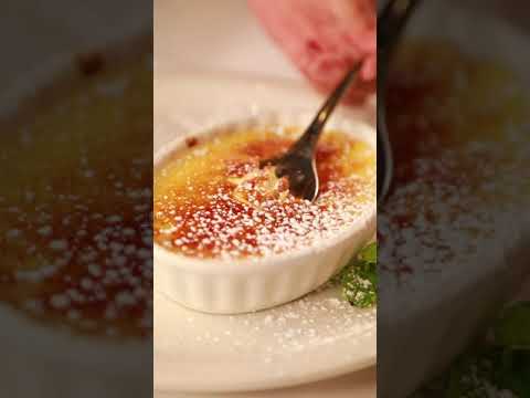 Hawaii Best Desserts - Lilikoi creme brûlée - Little Joe’s #shorts #desserts #hawaii