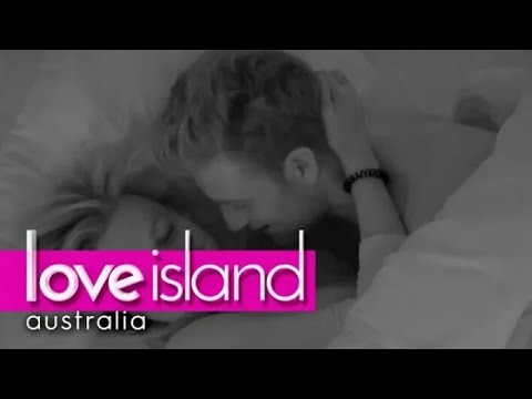 The Villa's weirdest spooning moments | Love Island Australia (2018) HD