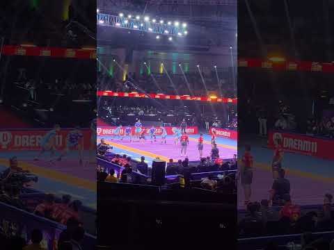 Fazel Atrachali getting out, excellent raid by Bengaluru Bulls #pkl #prokabaddi #season11