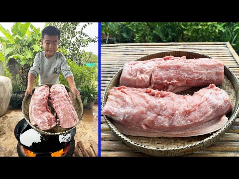 Seyak has learned new recipe of pork cooking from Mommy Sreypov - Chef Seyha