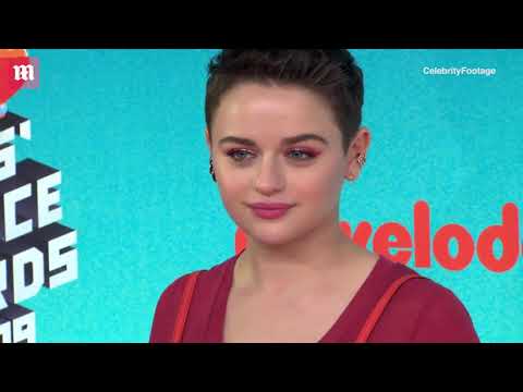 Fiery and fierce! Joey King heats up the orange carpet at KCAs