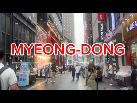 SHOPPING STREET MYEONG-DONG SEOUL SOUTH KOREA