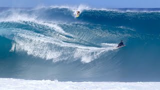 Black Friday Pipe Goes Giant🙀😱Surfers Slammed by Massive Waves North Shore Hawaii | 11/29/24 |