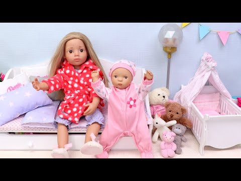 New bedroom for the baby! Play Dolls build rooms! 23 min