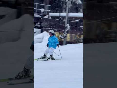 暴雪中滑雪場里的小學員們/The students in the ski resort in the blizzard #白馬 #snow #滑雪