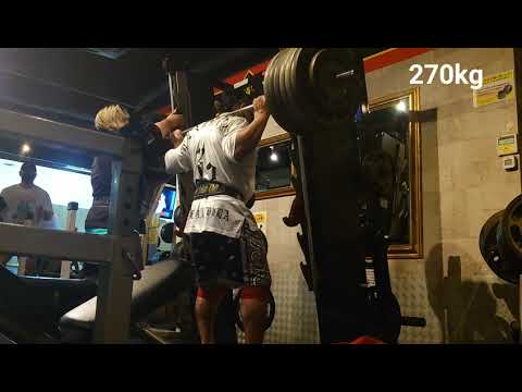 スミスマシンスクワット　250kg 270kg 210kg