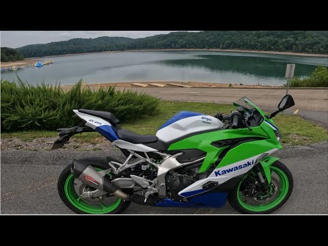 Kawasaki ZX-4RR "Riding to Valley Falls"