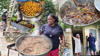 Starting 2025 with a Bang! Brown Stew Goat, Fry Chicken, Pumpkin Pasta & Rice for the elderly