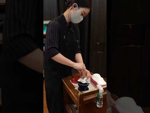 ハサミを持たない女性理容師の施術 「ピーズカミング」#asmr #shorts #asmr #barber