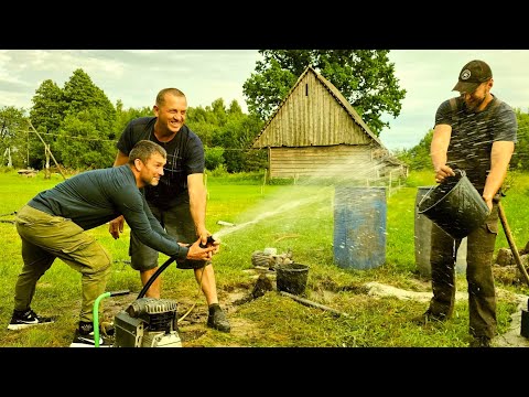 Скважина на болоте, а вода как родниковая. На хуторе теперь есть питьевая вода.