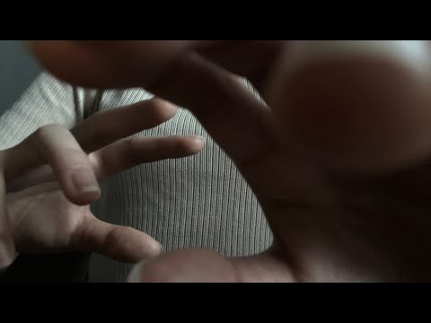 ASMR 左右移動オノマトペ囁き＆眠気を誘うハンドムーブメント👐   [Hand Movements/画面暗め/Wispers/音フェチ/ささやき/おのまとぺ/バイノーラル/睡眠誘導]