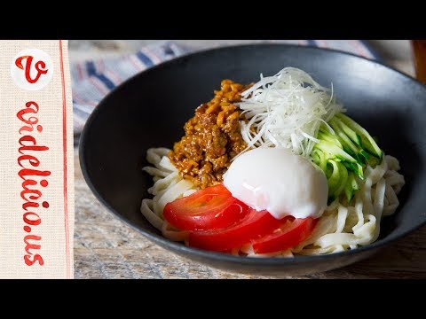 ピリ辛肉味噌が食欲をそそる！手打ち麺で本格ジャージャー麺｜How to make Zha Jiang Mian