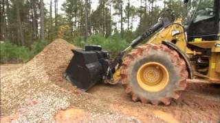 Cat® Small Wheel Loaders | Operator Techniques and Tips