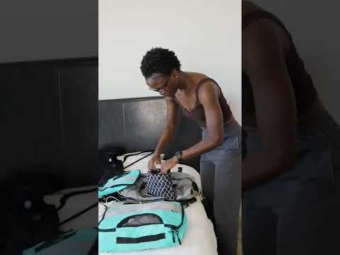 Last minute Packing for ATL #howtopack #carryon #arizonaliving #traveltips2022 #youtubeshorts2022