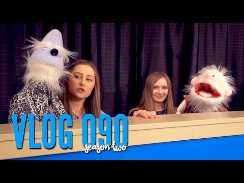 It's puppet time! | Vlog.090