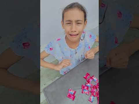 Karishma ko itni sari toffees 🍬😍 #shorts #funny #ytshorts