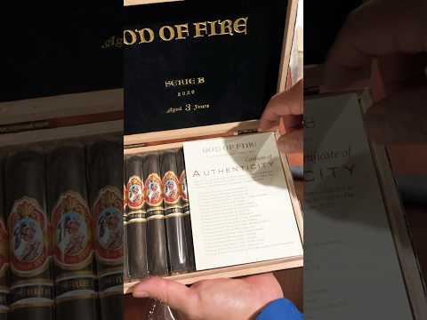 Cigar Unboxing #cigar #cigars #asmr #unboxing #haul #puro #gof #prometheus