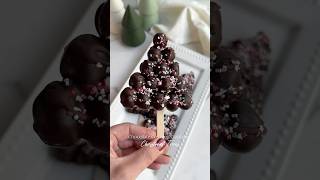 Easy Holiday Dessert: Chocolate Covered Cranberry Christmas Trees #christmastreat #chocolatedessert