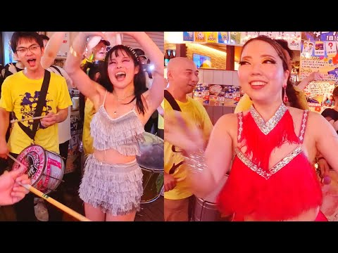 😈 samba in the shopping street No.６💓魅惑の眠らない夜魔女達👩‍🎓刺激過ぎる🔥猛烈❓❓猛烈な踊り💃 東京外国語大学 ブラジル研究会 🪄闇夜の街🌉商店街のサンバパレード