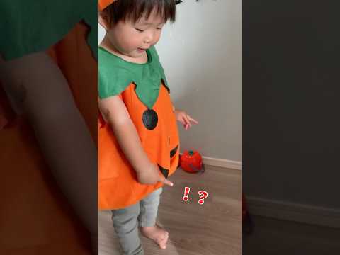 ハロウィンの蜘蛛が怖い1歳児🕷 #shorts #ハロウィン