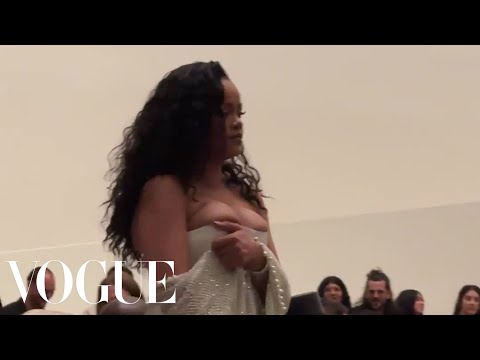 Rihanna Arrives at the Alaïa Show