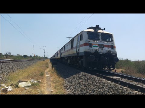 19484-Ahmedabad Exp With BRC Wap-7 6Hours Late Running.