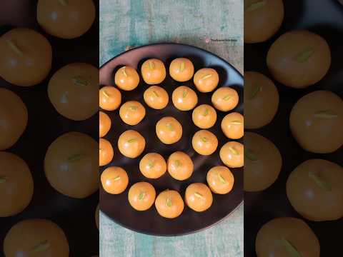 Soft Besan ke Laddu | बेसन के लड्डू | Yashaswi's Kitchen #shorts #trending #holi #dessert #laddu