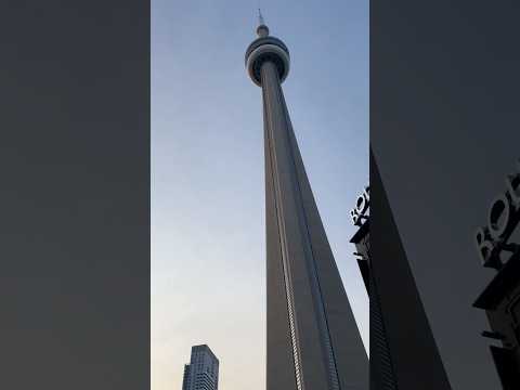 Roundhouse Park in Toronto offers a picturesque view of the CN Tower and the city’s skyline! #travel