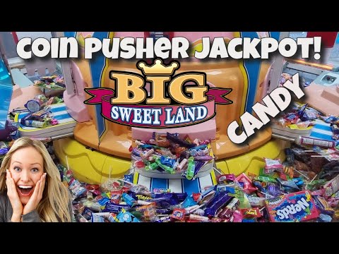 CANDY PUSHER JACKPOT!! BIG SWEET LAND AND CLAW MACHINE WINS AT THE ARCADE!!