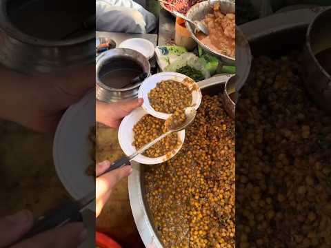 Peshawar ke famous chane#streetfoodvideos#foodie #food #shorts #viralshort #shortsvideo