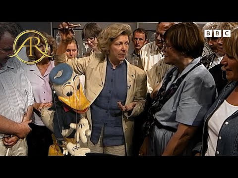 'Rare And Desirable' 70-Year-Old Donald Duck Pelham Puppet | Antiques Roadshow