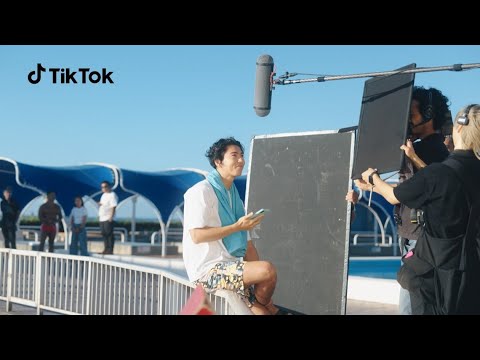 【メイキング】TikTok｜賀来賢人 メイキング「きっかけが、流れてくる。」篇