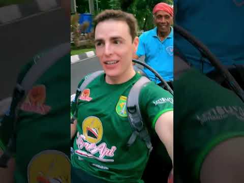 $1 Indonesian Motorbike Taxi in Surabaya 🇮🇩