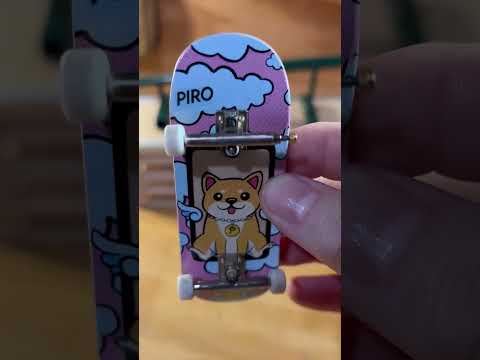 Deconstructing my Fingerboard day three #fingerboardtv #fingerboard #techdeck ￼