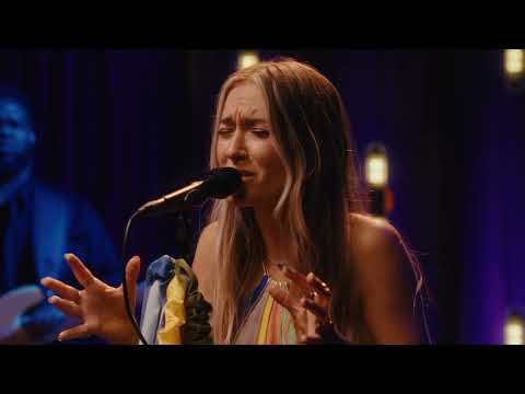 Lauren Daigle - Thank God I Do (Live Acoustic Performance)