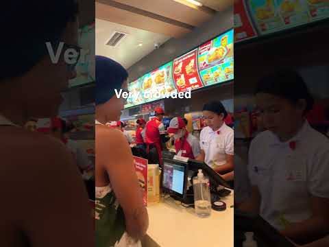 JOLLIBEE VERY CROWDED LUNCH TIME I WHAT IS YOUR FAVORITE IN JOBEE #share #food #jollibee #cheap