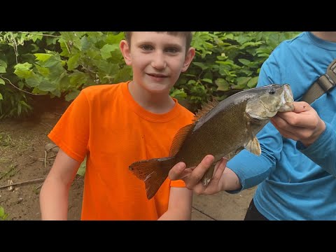 Wade Fishing for Smallmouth Bass! 1st ever trip, kids had a blast! Do you wade fish? 🤔