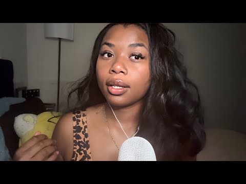 ASMR fast and aggressive mouth sounds and clothes scratching and tapping 🤭👚