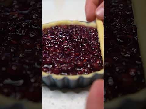 Homegrown & homemade elderberry tart🌱🥧 #shorts