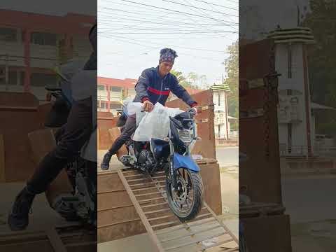 Bike unloding  video with track #bike #unloading #yamaha #bike #yamaha