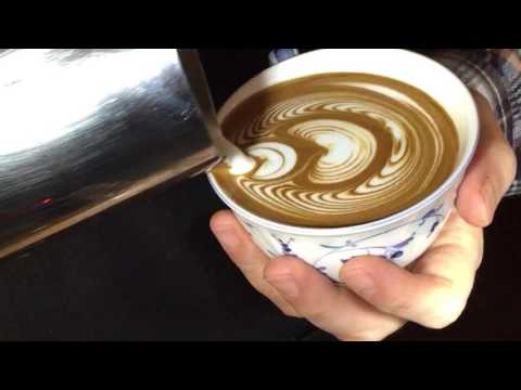 Latte art wingtulip