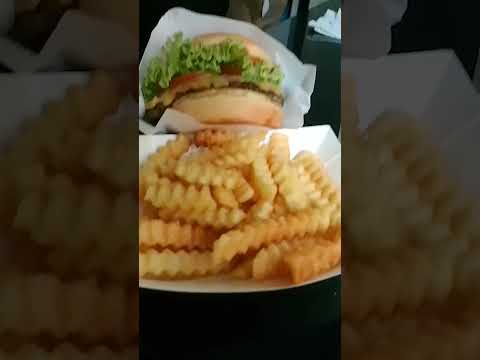 Burger 🍔 fries 🍟 #shortviral #food #burger#fries