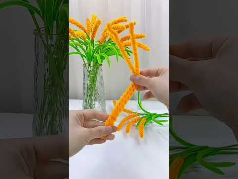 Handmade diy pipe cleaner flower tutorial #handmade #diy #flowers #gift #craft #handmadegifts