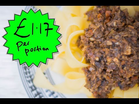 VEGAN BOLOGNESE | SKINT - EPISODE 2 | FOOD BUSKER | John Quilter