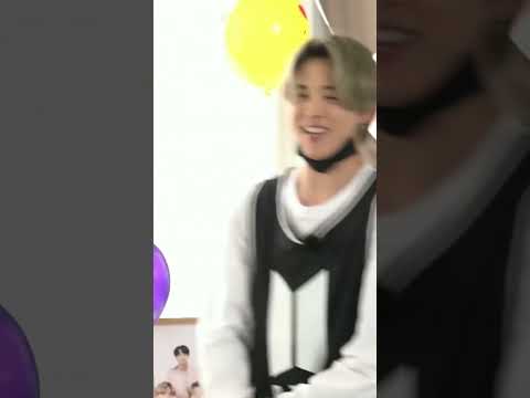 Jimin and Helium balloons🎈😂😂#cutejimin😘#shotsvideo#myedit#jimin#parkjimin#lachimolala#babymochi