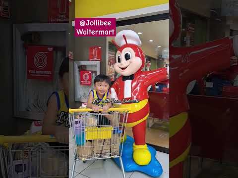 #jollibee #jollibeeAgain Haha  #jollibeebidaangsaya #familyday