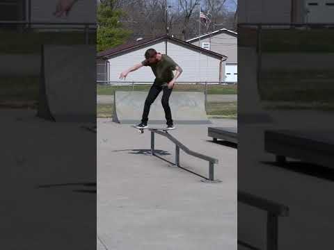 Front Board Big Spin Out #Skateboarding #Skatepark #Frontboardbigspin