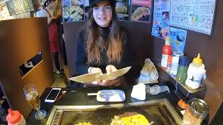 Japan Food Challenge #131 Pretty Italian girl enjoys her first Okonomiyaki!!