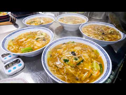 Fried rice chef at popular Nara restaurant with 50 years of history.